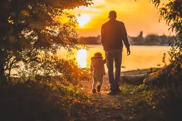 image of dad and child - parental alienation Hatfield